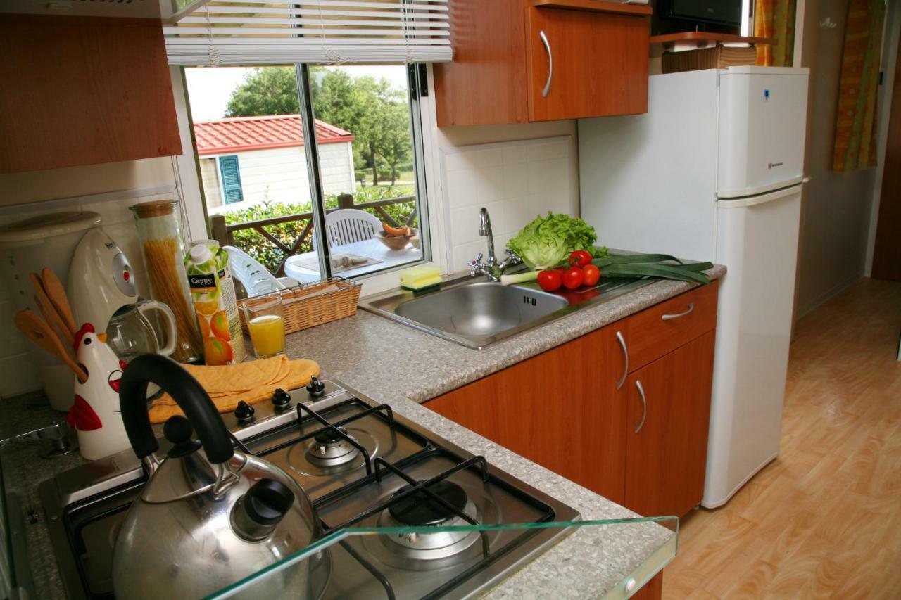 Mobile Homes Comfort Capri Bijela Uvala Mugeba Esterno foto